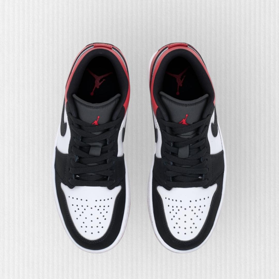 Nike Air Jordan 1 - Black/White/Red