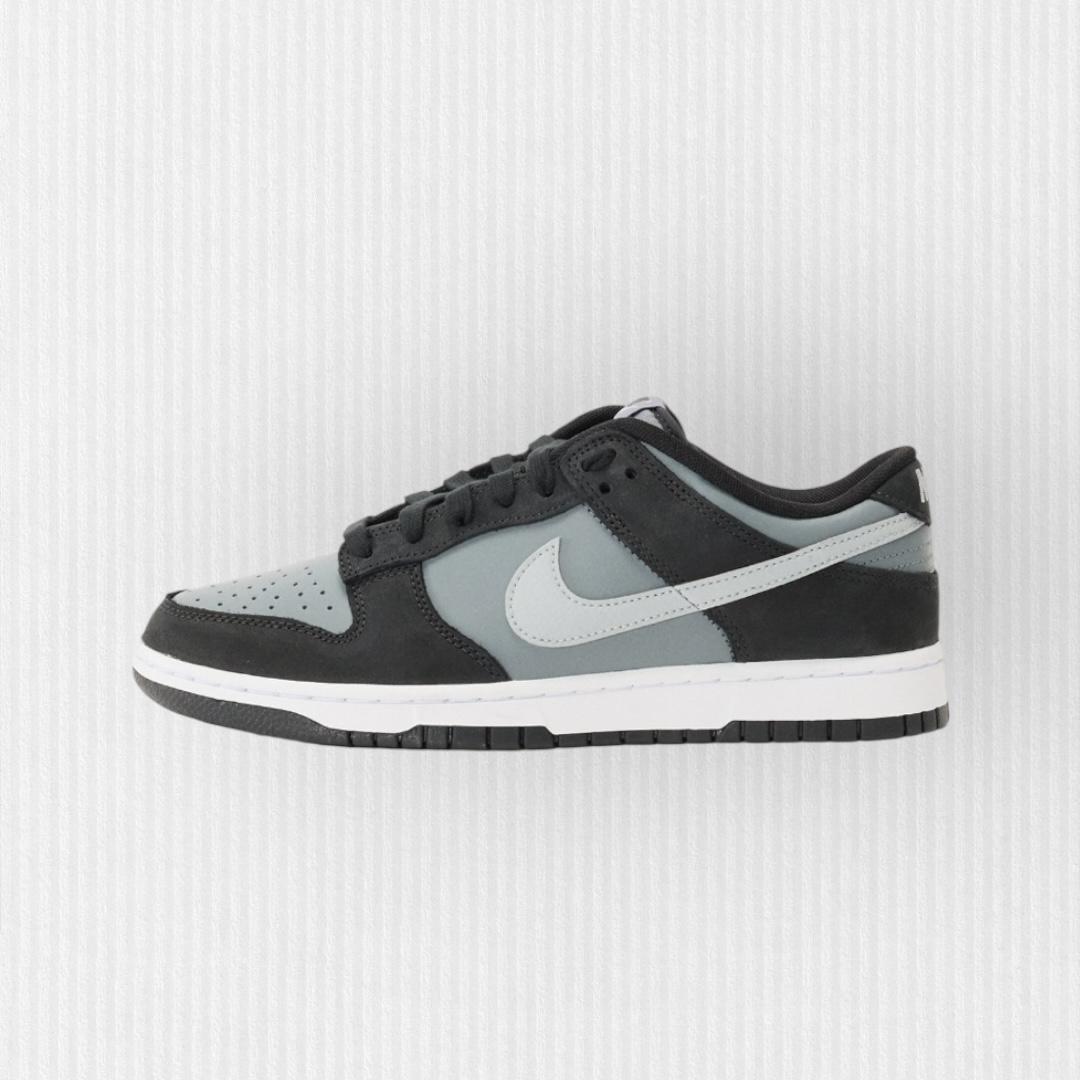 Nike SB Dunk - Black/Smoke Grey/White